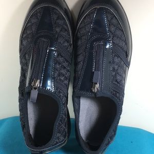 Easy Spirit size 8M